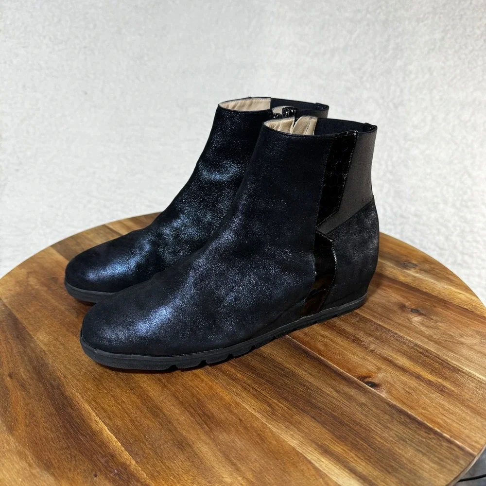 Amalfi by Rangoni Black Metallic Shimmer Wedge Ankle Boots Snakeskin Accent